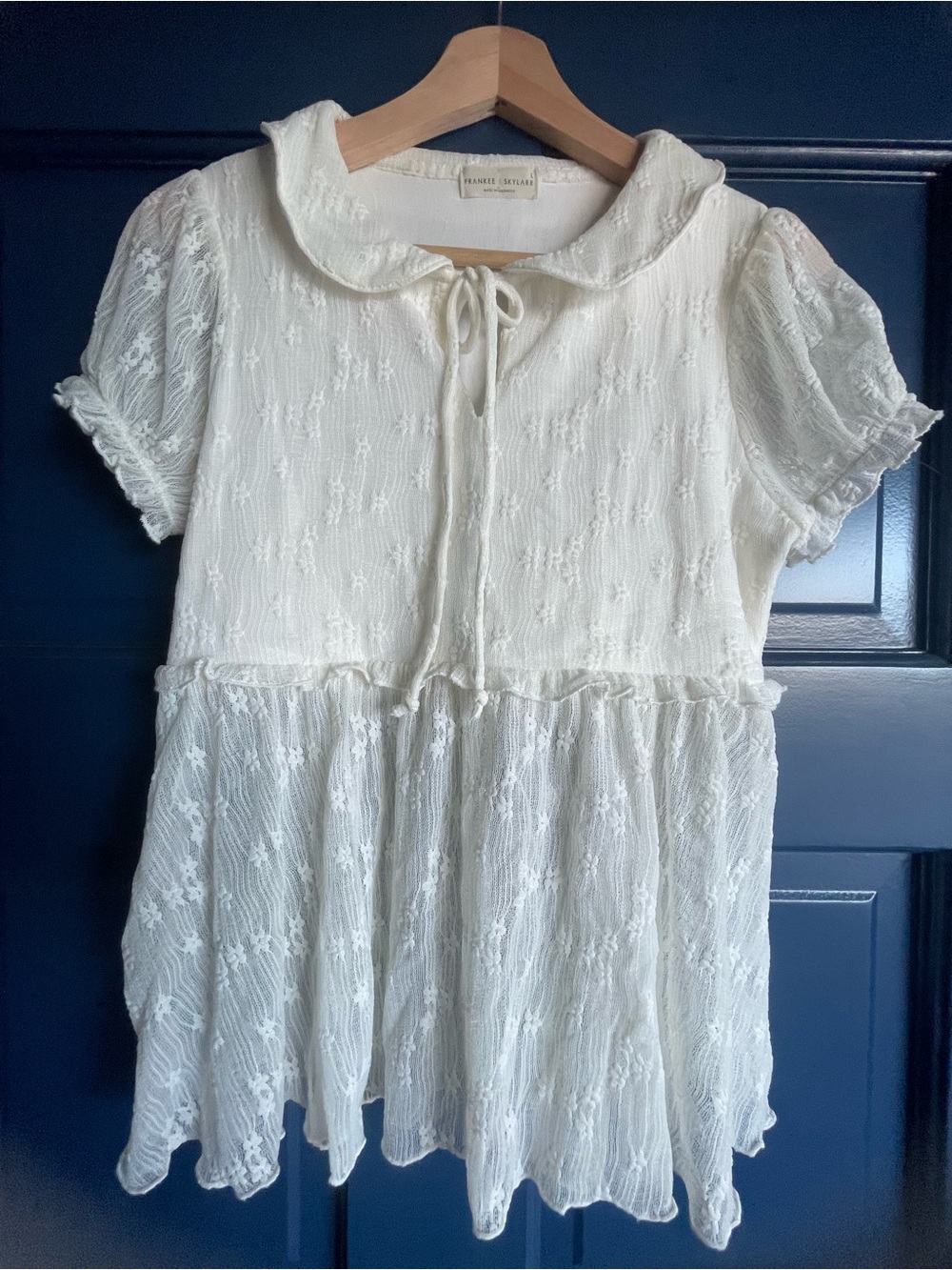 Frankee & Skylarr White Floral Lace Peplum Babydoll Top - Size Women’s/Juniors L